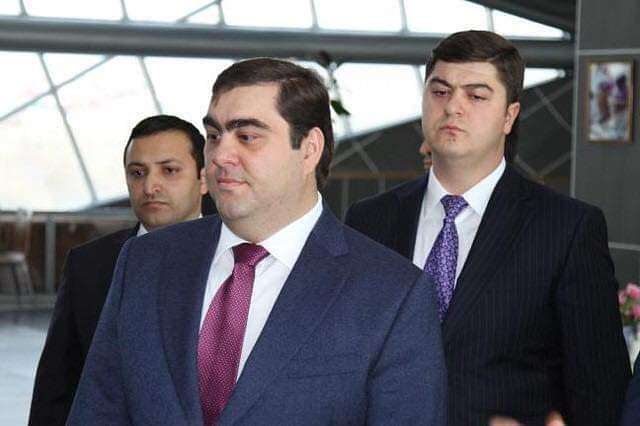 Vasif Talıbovun oğlu da İSTEFAYA GEDİR