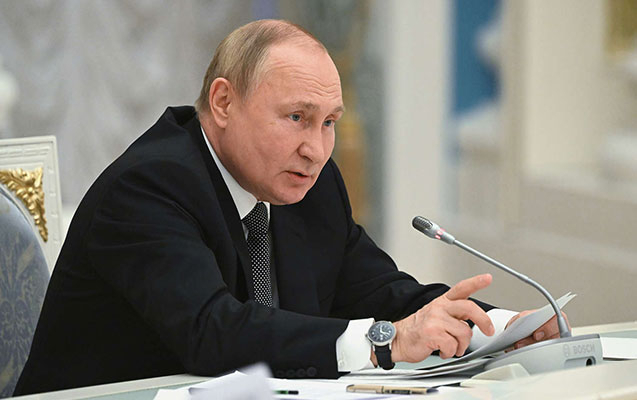 Putin Təhlükəsizlik Şurasının iclasını keçirdi 