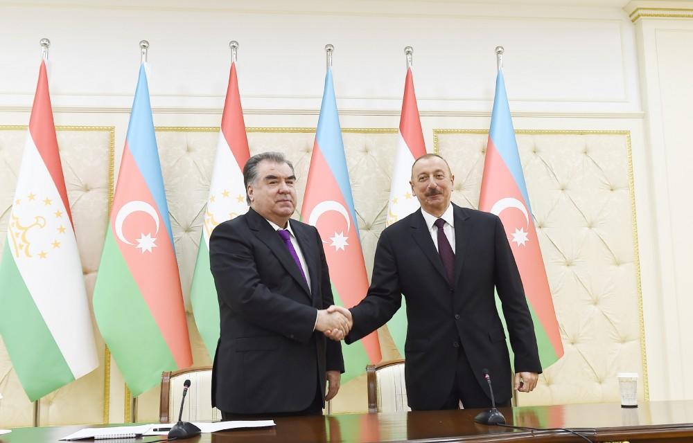 Emoməli Rəhmondan Prezidentə TƏBRİK