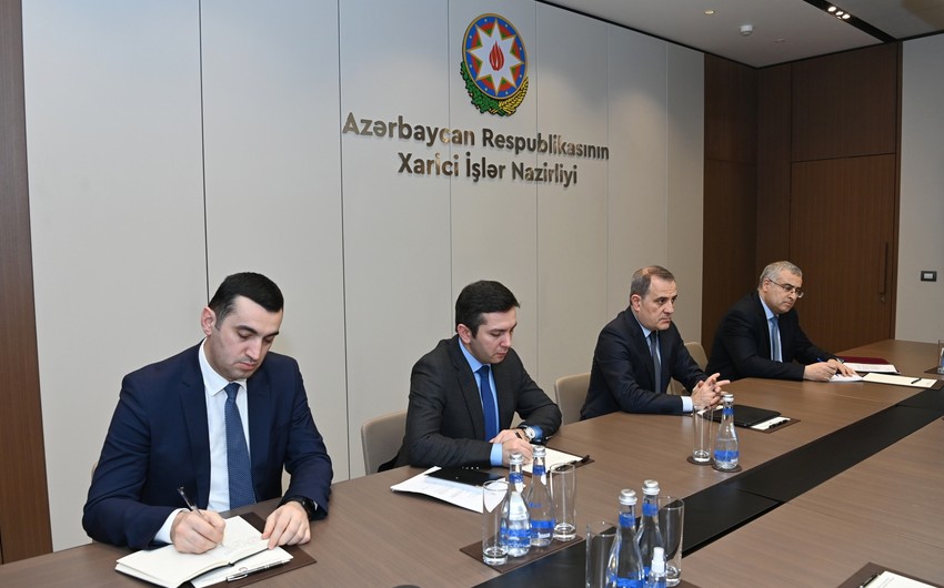 Nazir BQXK rəsmisi ilə Laçın yolunu müzakirə etdi 
