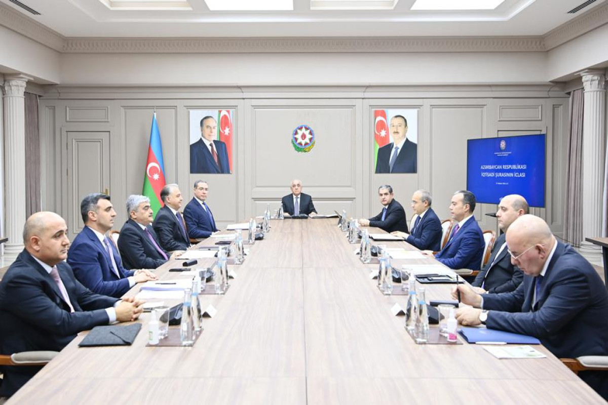 İqtisadi Şuranın növbəti iclası keçirildi 