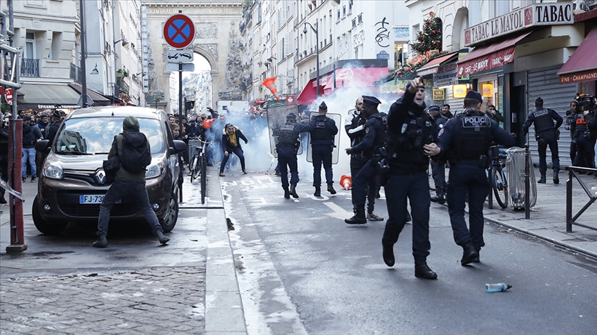 Parisdə PKK tərəfdarları polisə hücum etdi 