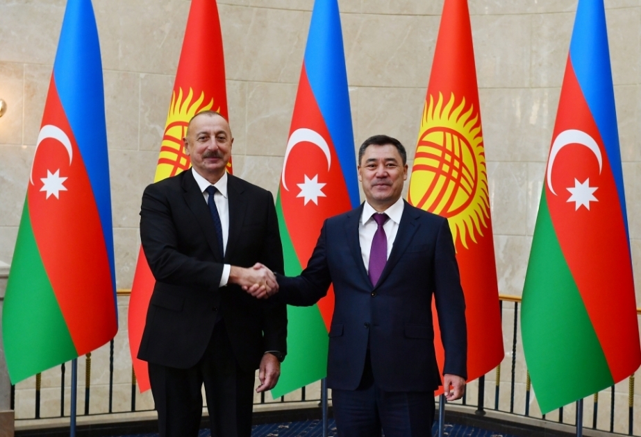 Japarov da İlham Əliyevi təbrik etdi