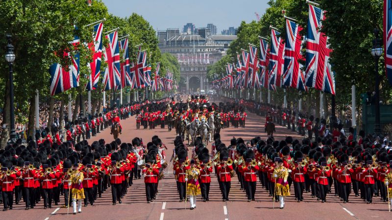 Britaniya hərbi xərclərini 1 milyard artıracaq 
