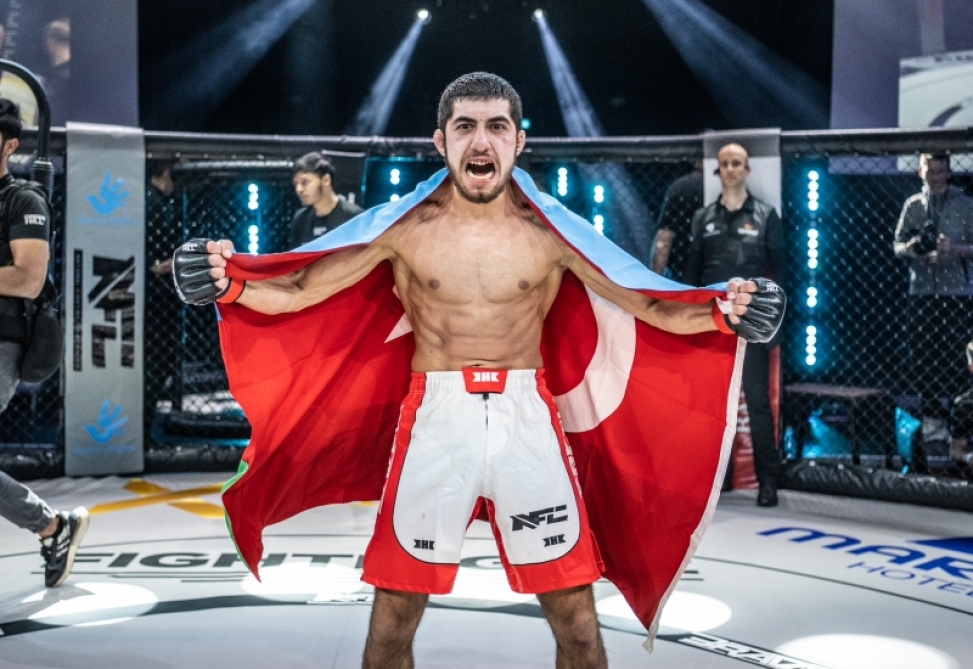 MMA döyüşçümüz rəqibini nokauta saldı