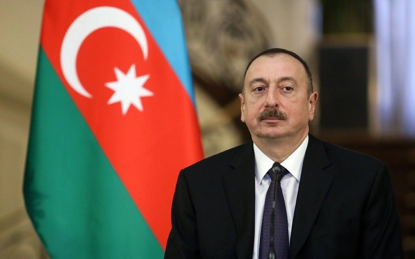 İlham Əliyev Sankt-Peterburqda naharda iştirak etdi