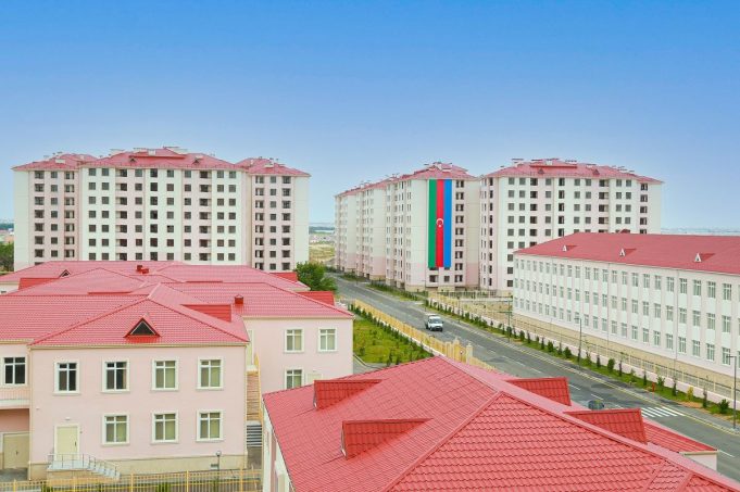 Müharibədən sonra 4300-dən çox şəhid ailəsi və qaziyə ev verilib