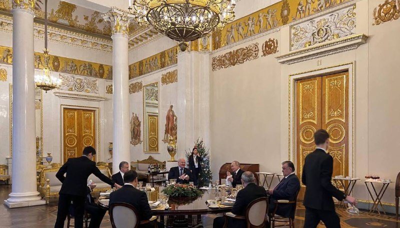 MDB liderləri birgə səhər yeməyində