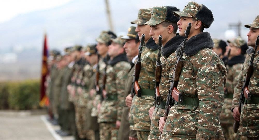 Ermənistan ordusunda bütün şəxsi heyətə mükafat verildi