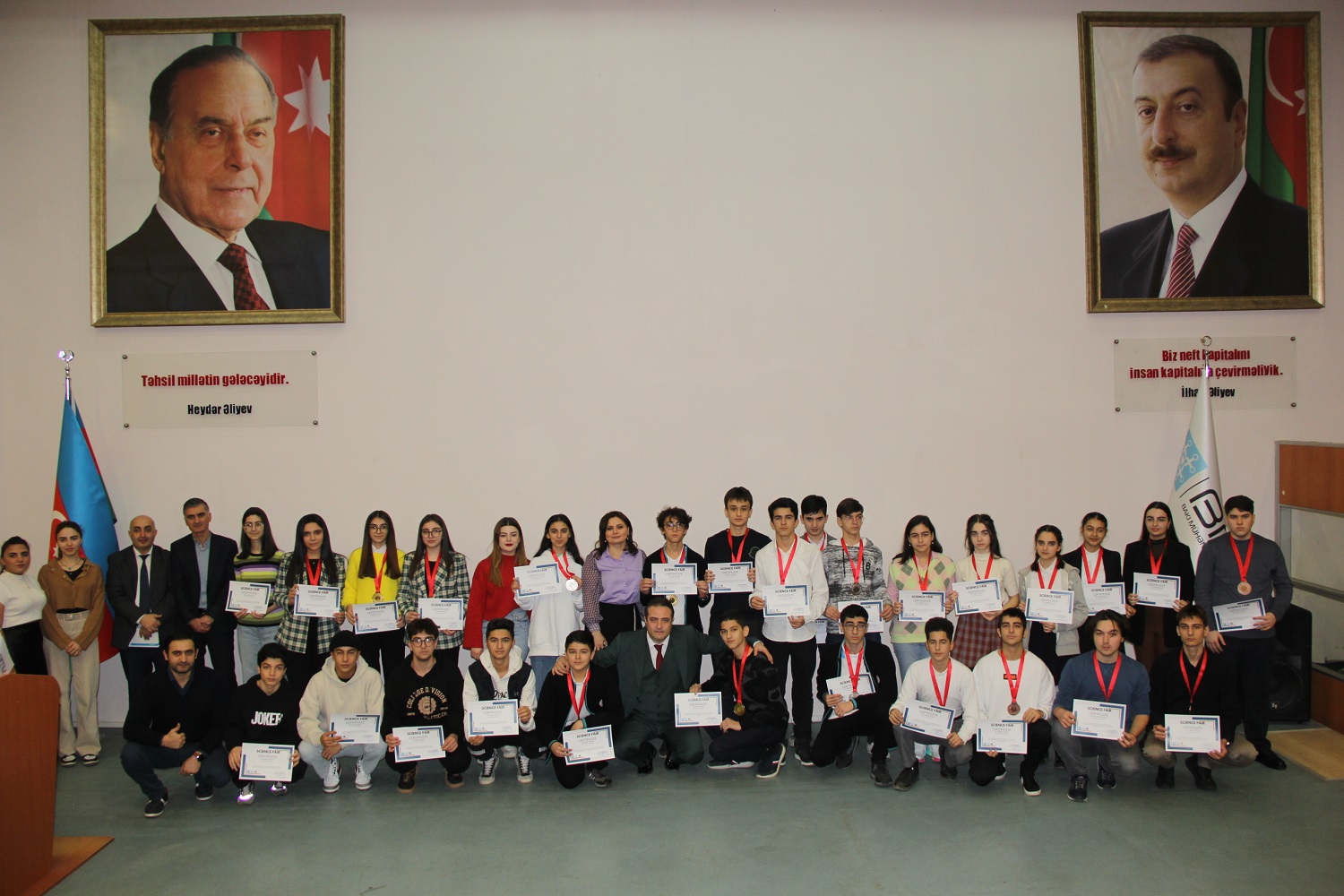 BMU-da “Qış Elm festivalı”nın qalibləri mükafatlandırılıb
