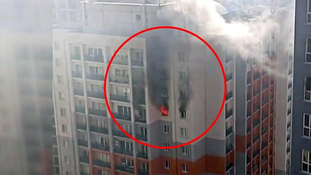 İstanbulda 20 mərtəbəli bina yandı