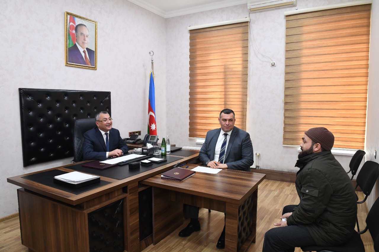 Dövlət Komitəsinin sədri vətəndaşları qəbul edib