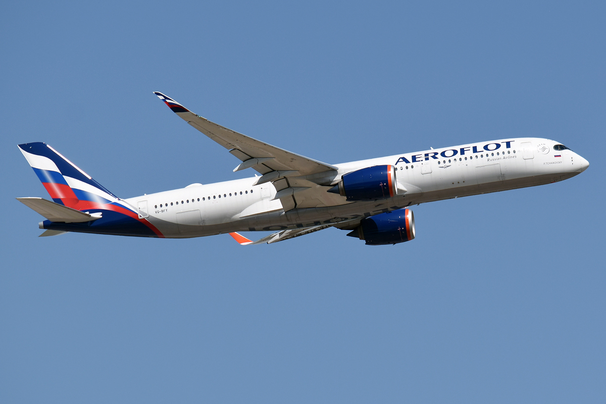“Aeroflot”un 13 sərnişin təyyarəsi xaricdə həbs edilib