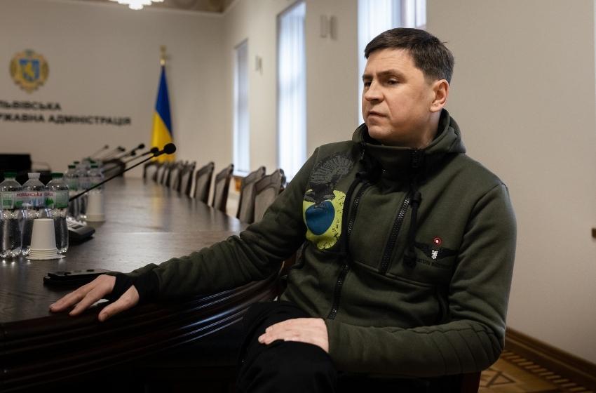 Donbas və Krım Ukrayna torpaqlarıdır - Podolyak