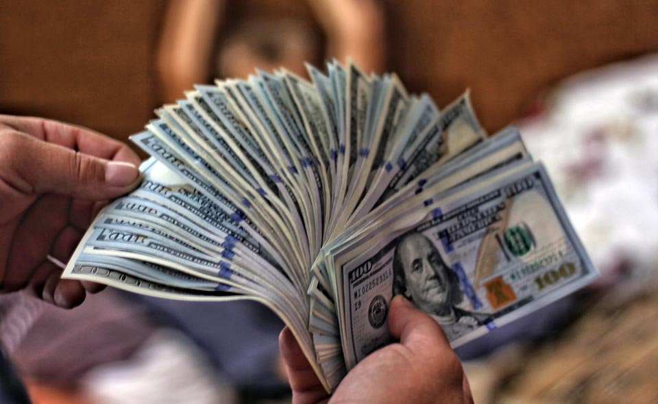Dolların sabaha olan MƏZƏNNƏSİ