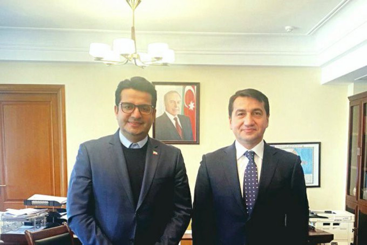 Hikmət Hacıyev İran səfiri ilə görüşdü 