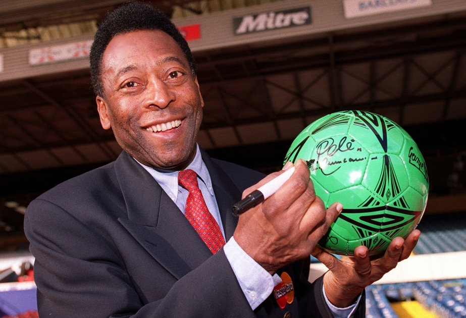 Əfsanəvi futbolçu Pele VƏFAT ETDİ 