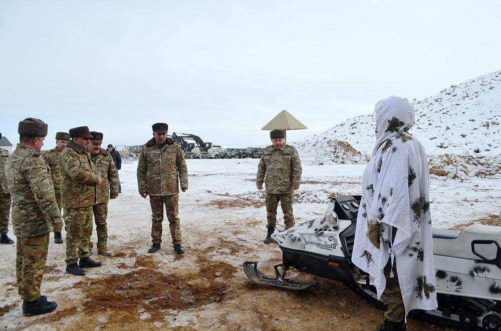 Generallar Laçındakı döyüş mövqelərində - FOTOLAR