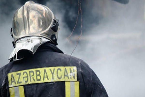 Sabirabadda 4 otaqlı ev yandı