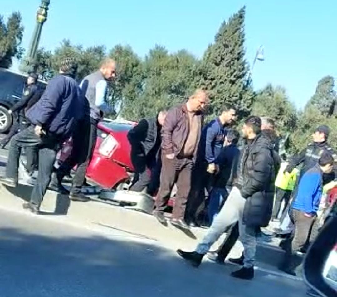Bakıdakı qəzada 4 nəfər ölüb - YENİLƏNİB