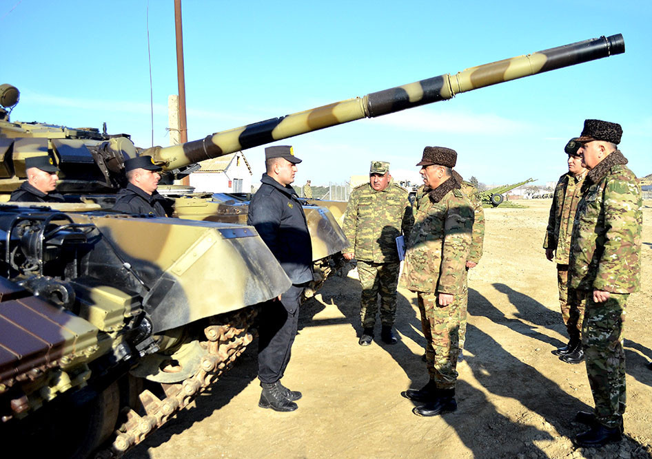 Zakir Həsənov Prezidentin tapşırığı ilə hərbi hissələrə getdi - FOTOLAR
