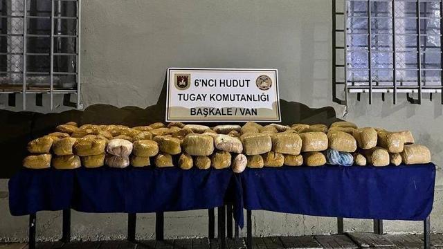 İrandan Türkiyəyə aparılan 215 kiloqram narkotik ələ keçirildi
