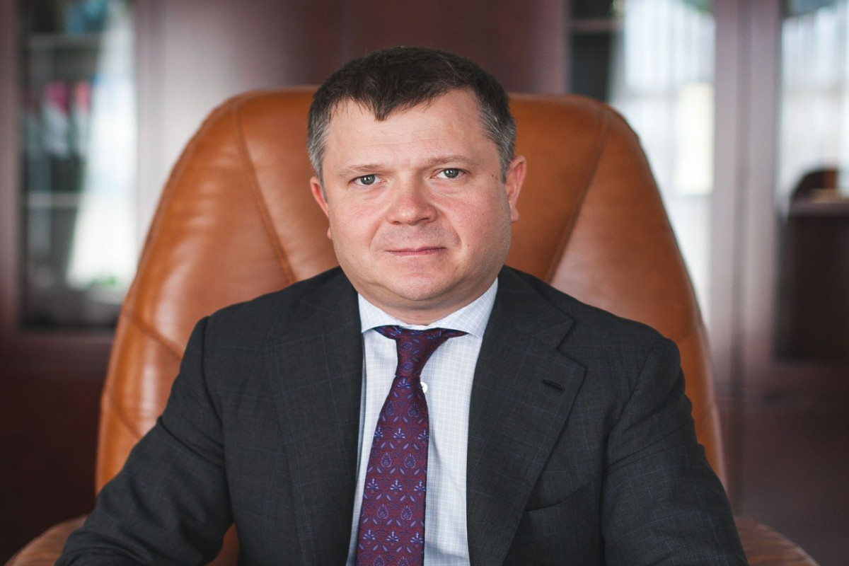 Fransa məhkəməsi ukraynalı milyarderi zaminə buraxdı