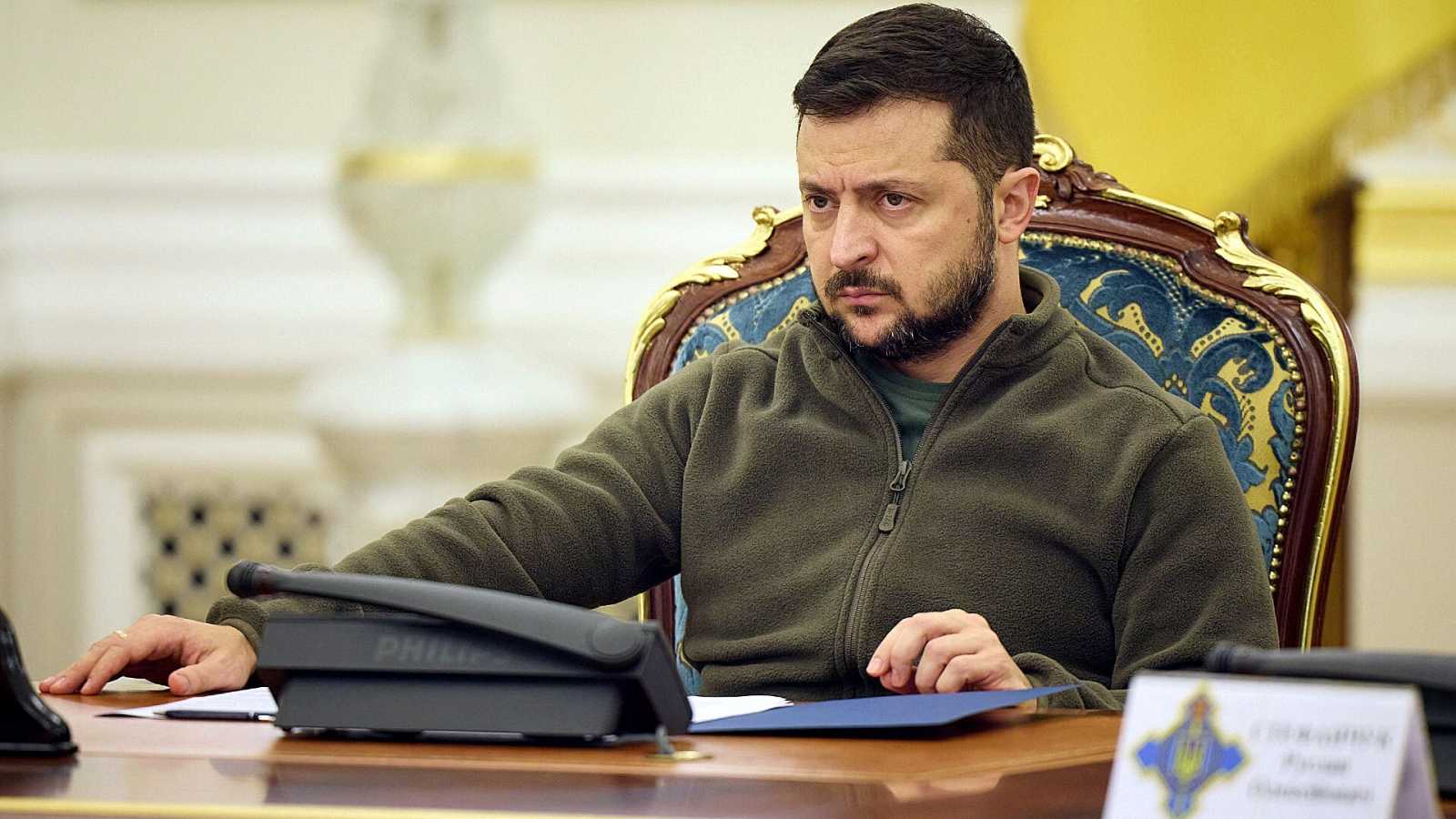 Zelenski rusiyalı məşhurları “qara siyahı”ya saldı 