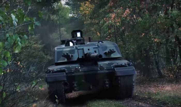 Britaniya Ukraynaya tank verilməsini müzakirə edir 