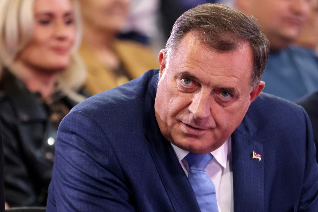 Bosniya serblərinin lideri Putini təltif etdi 