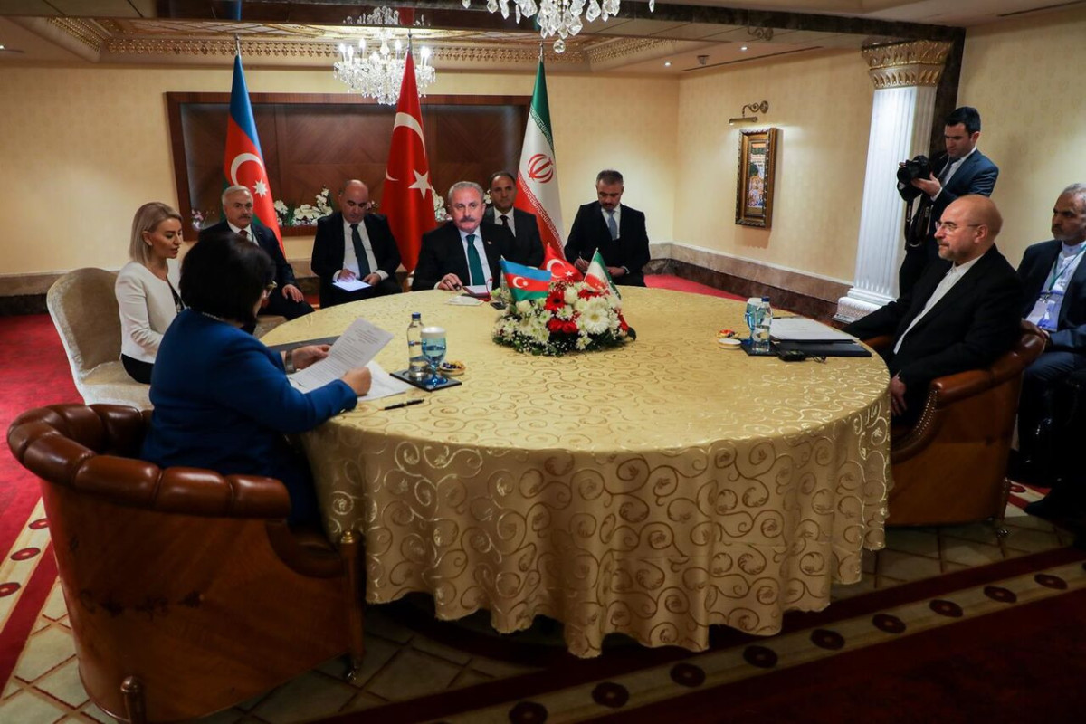 Azərbaycan, Türkiyə və İran spikerləri görüşdü 