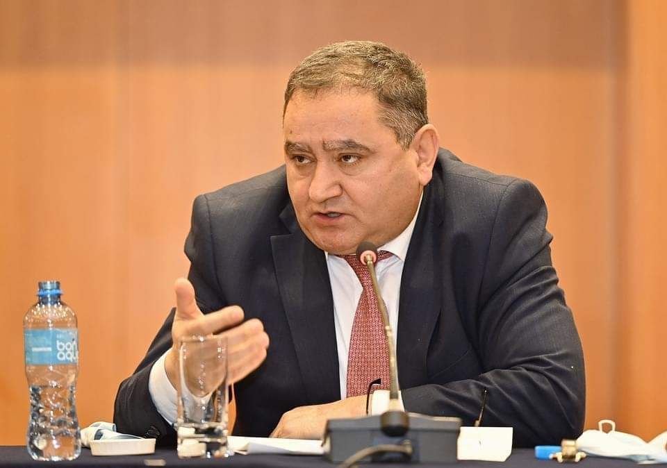 Etibar Əliyev: Dəhlizlərdən üfunət iyi gəlir 