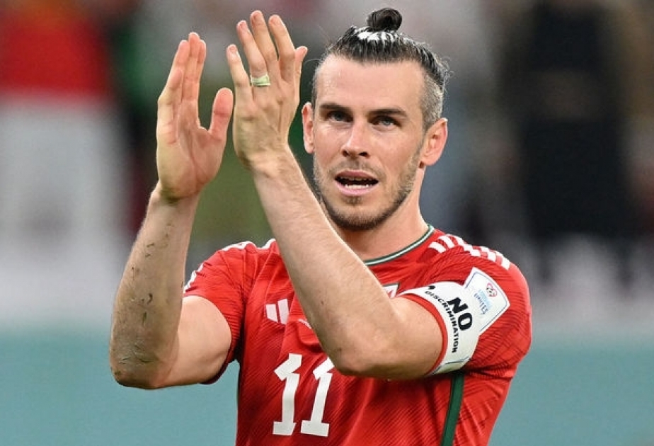 Məşhur futbolçu karyerasını başa vurdu