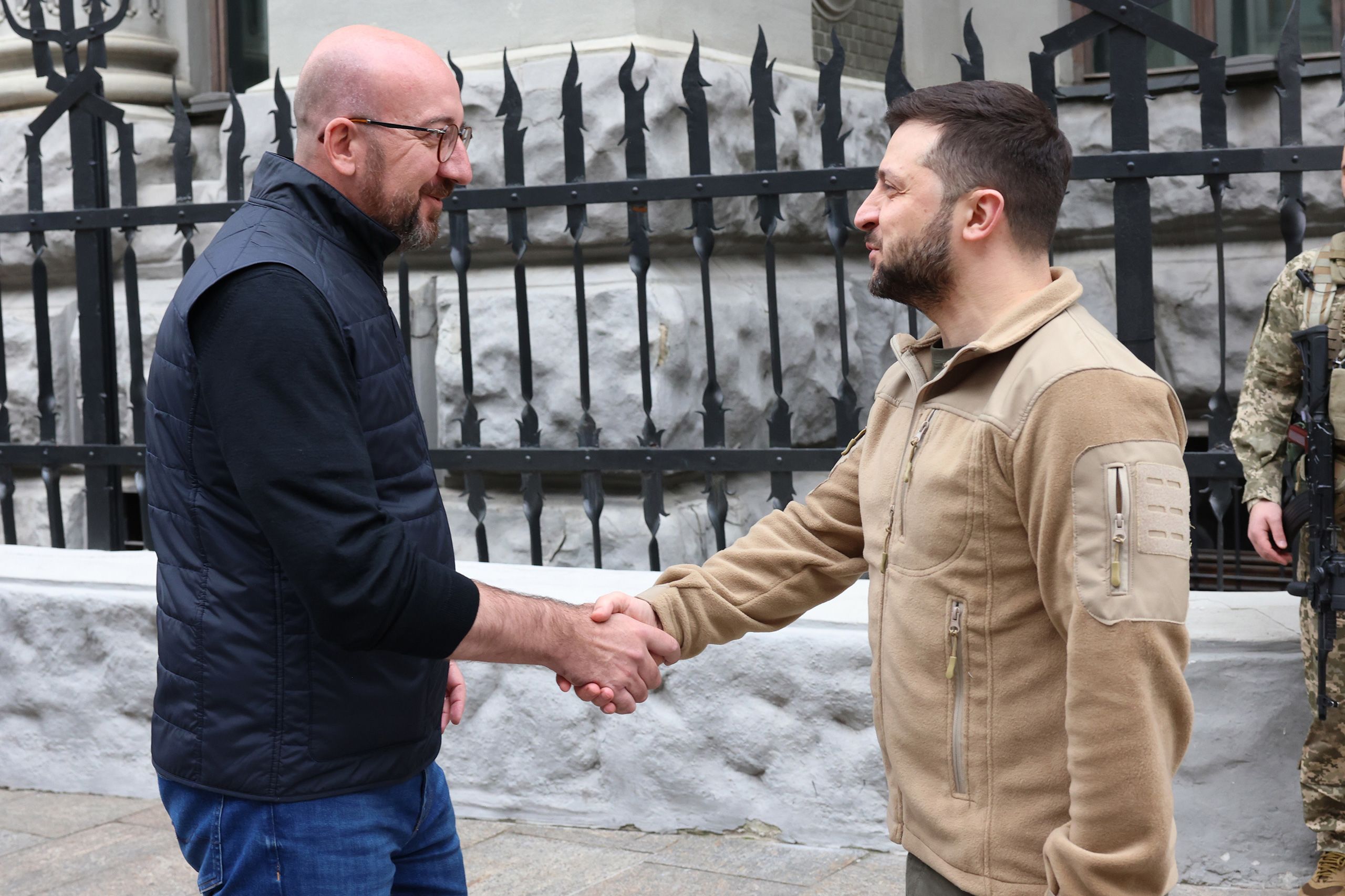 Zelenski Şarl Mişellə hərbi yardımı müzakirə etdi 