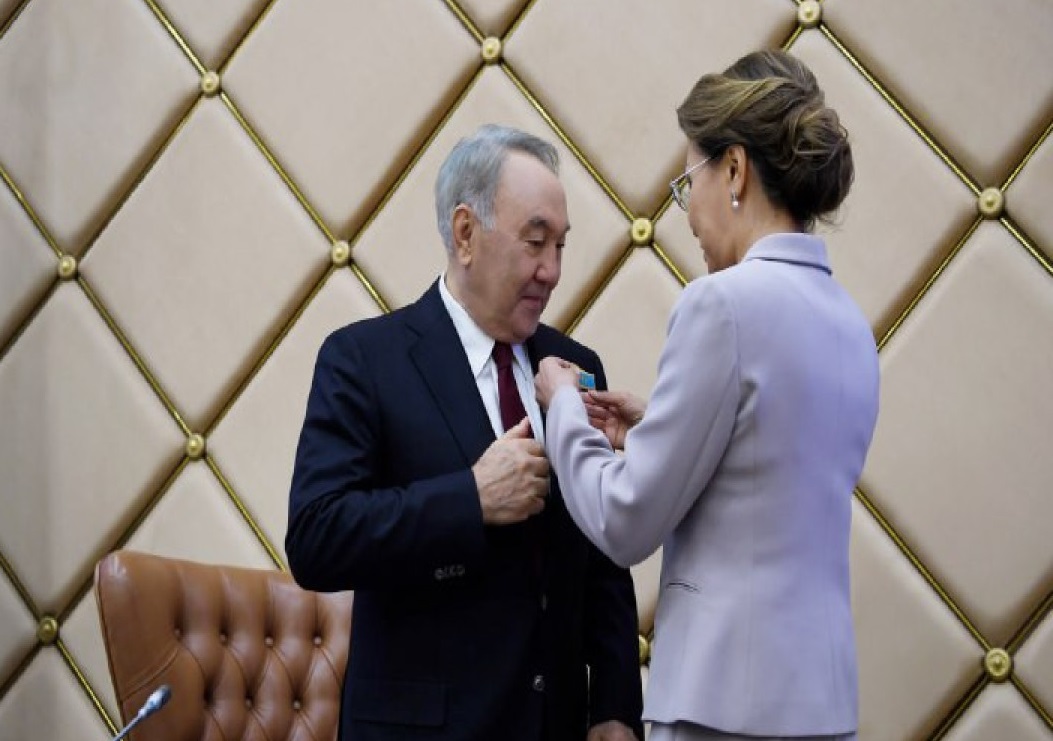Nazarbayev fəxri addan məhrum edildi
