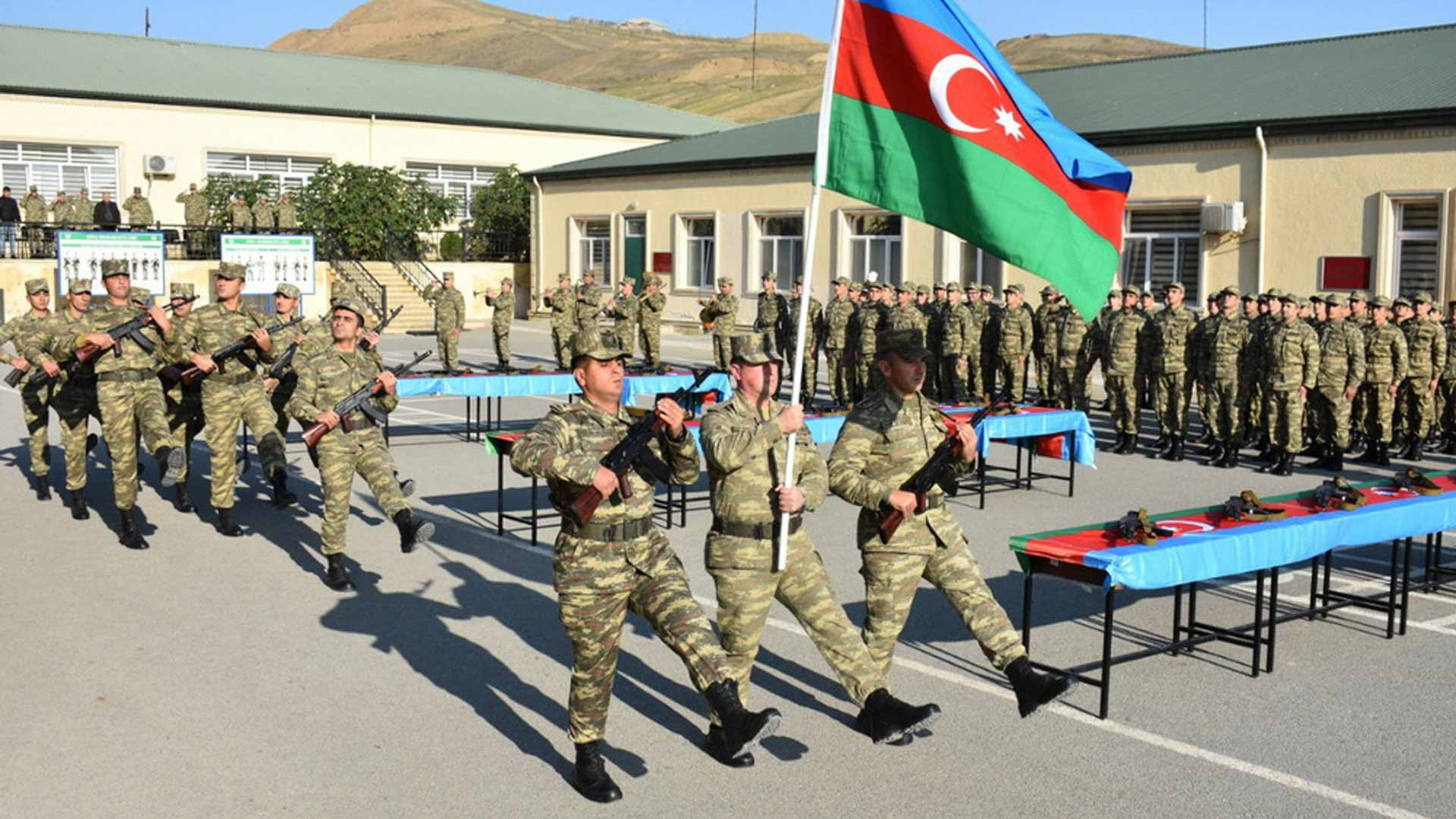 Hərbi qulluqçularla bağlı yeni qaydalar TƏSDİQLƏNDİ