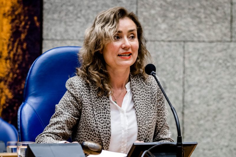Azərbaycan icması Niderland spikerinə müraciət edib