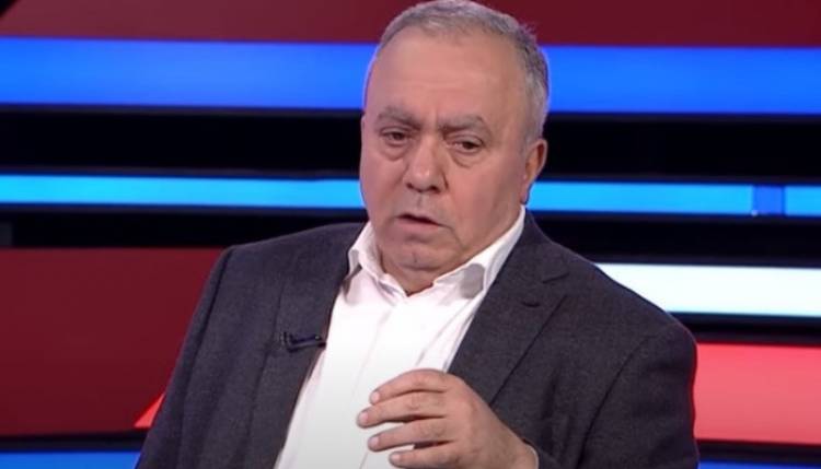 Eks-baş nazir Paşinyana: “Heç olmasa bir dəfə adam olun”