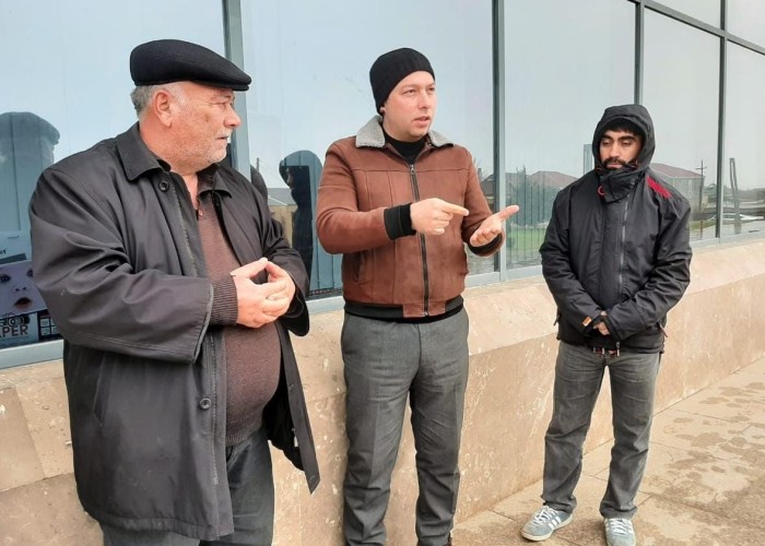 Həftənin son “Açıq mikrofon” aksiyası Neftçalada keçirilib - FOTOLAR