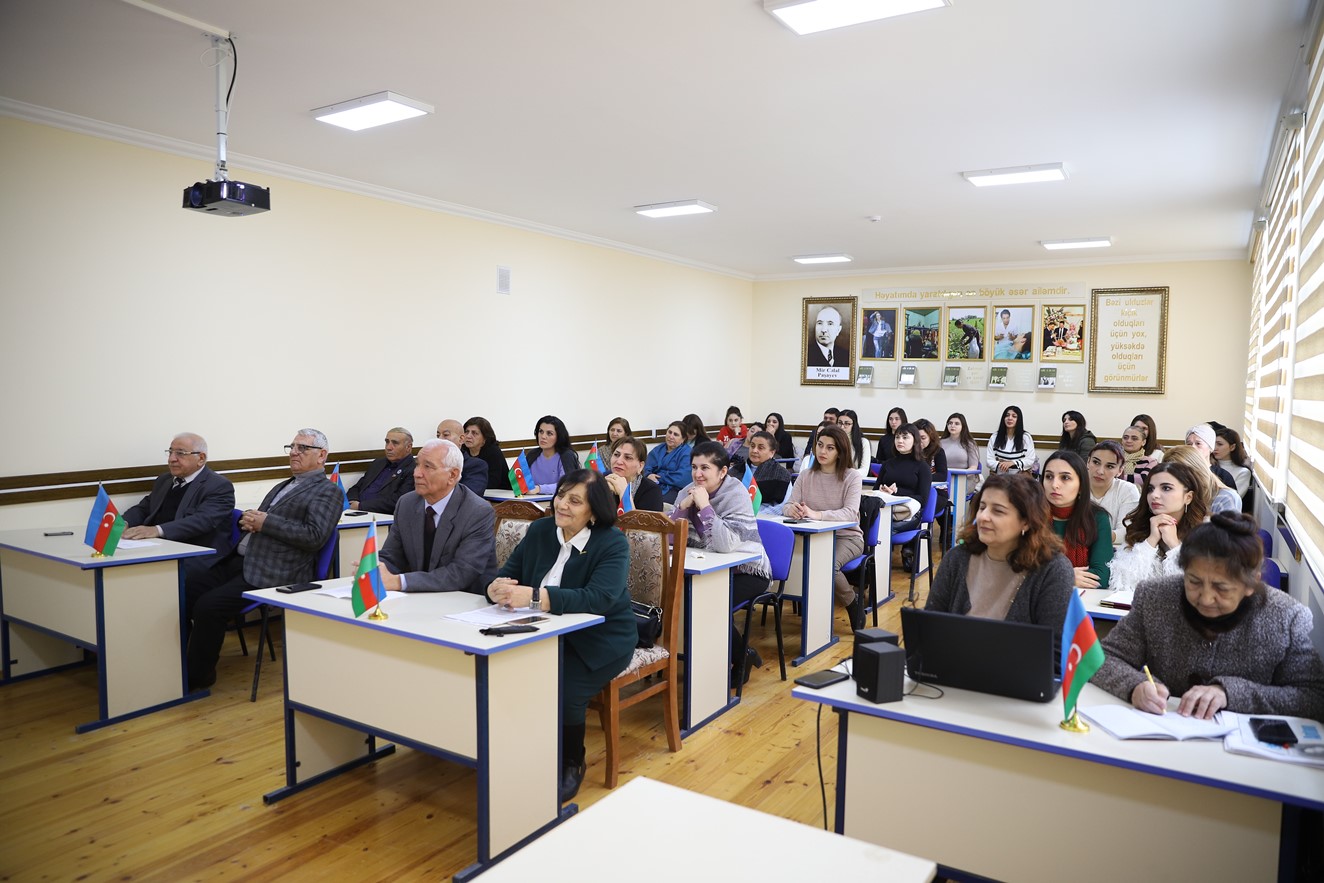 Universitetdə Heydər Əliyevin 100 illiyi qeyd edilib - FOTOLAR