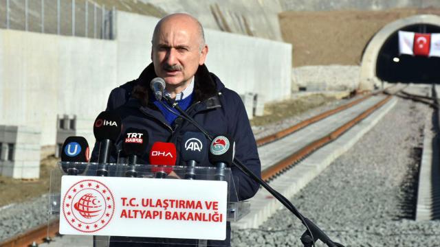 Bakı-Tbilisi-Qars dəmir yolu ən təhlükəsiz dəhlizdir - Türk NAZİR