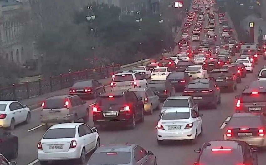 Hazırda tıxac olan yolların SİYAHISI