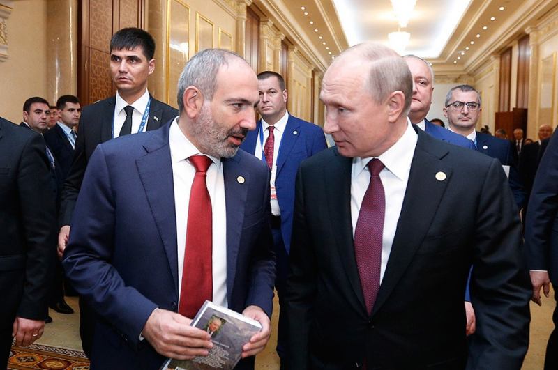 Putin Paşinyana deyib ki, Vardanyanı istədikləri vaxt qova bilərlər - İDDİA