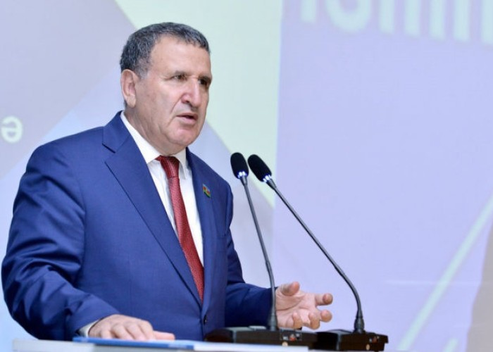 40 yaşına qədər elmlər doktoru olanların sayı cəmi 8 nəfərdir