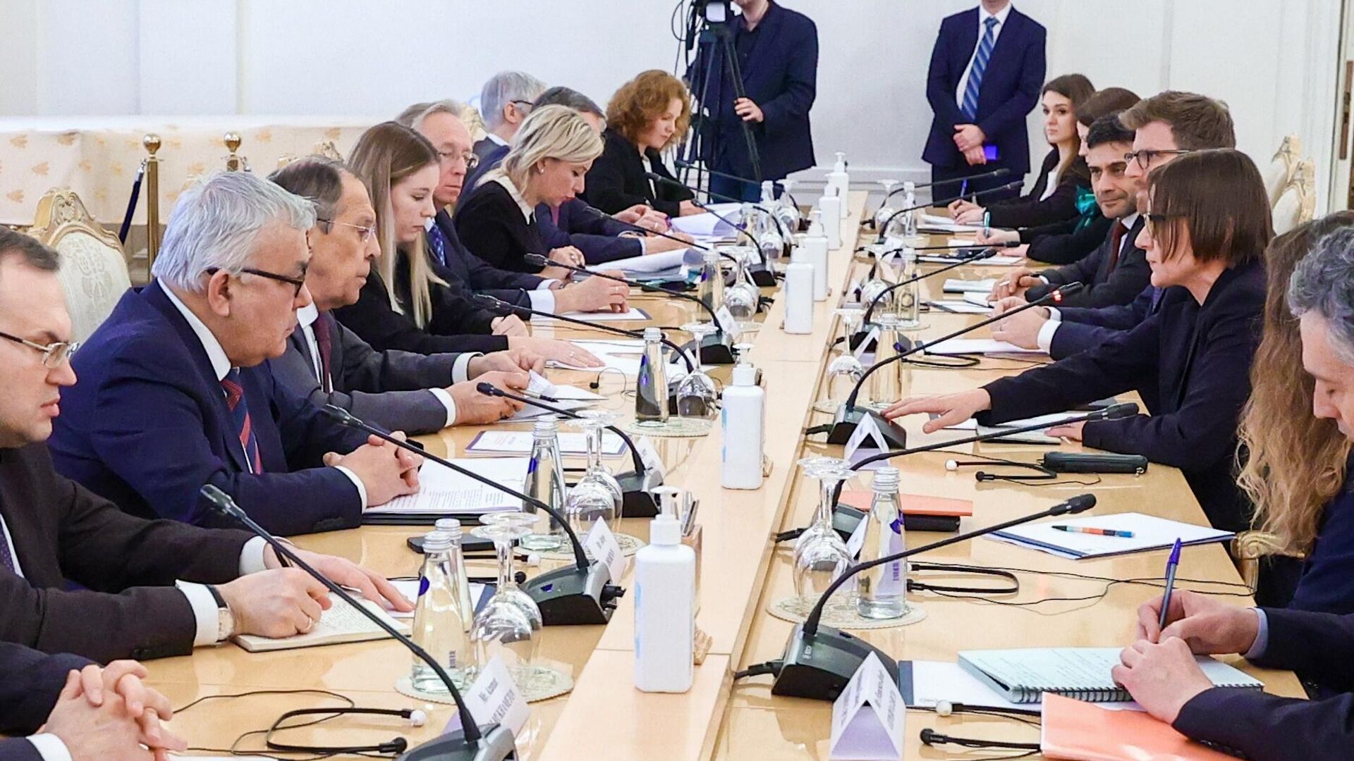 Lavrov BQXK rəhbəri ilə Qarabağı müzakirə edib