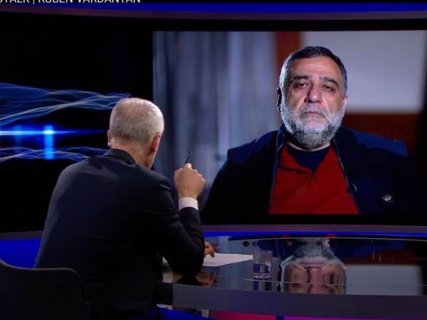 Putini dandı, Paşinyandan danışmaq istəmədi - Vardanyanı çətinə salan suallar