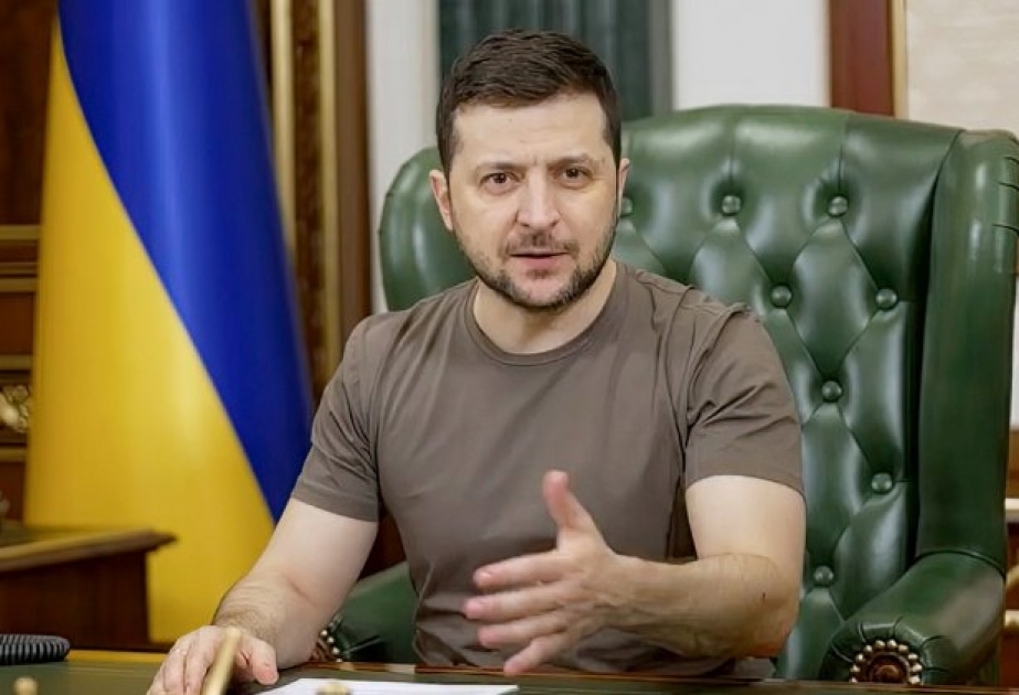 Zelenskidən məmur və deputatlara QADAĞA