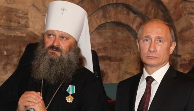 Zelenski Putinə yaxın din xadiminə sanksiya qoydu