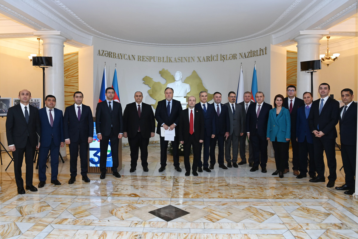 XİN-də Çexiya ilə bağlı sərgi keçirildi
