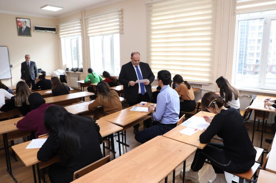 Bakı Slavyan Universitetində imtahan sessiyası davam edir - FOTOLAR